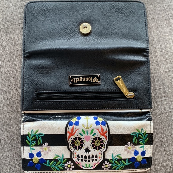Loungefly Sugar Skull tri fold wallet - Picture 3 of 7